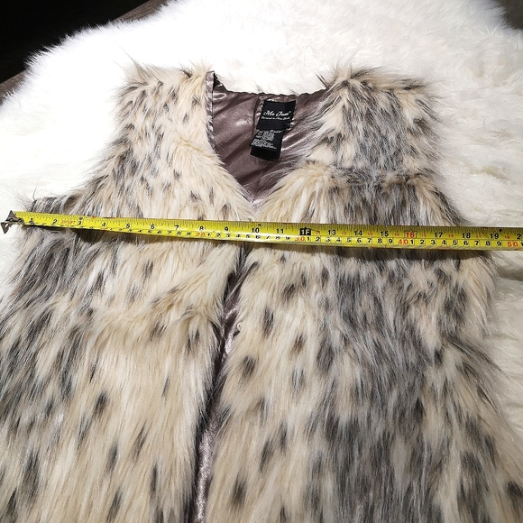 Vintage faux fur vest - Picture 2 of 8